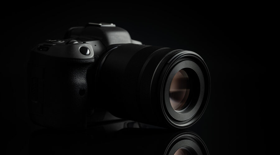 digital mirrorless camera on black background 2026 01 09 00 53 07 utc