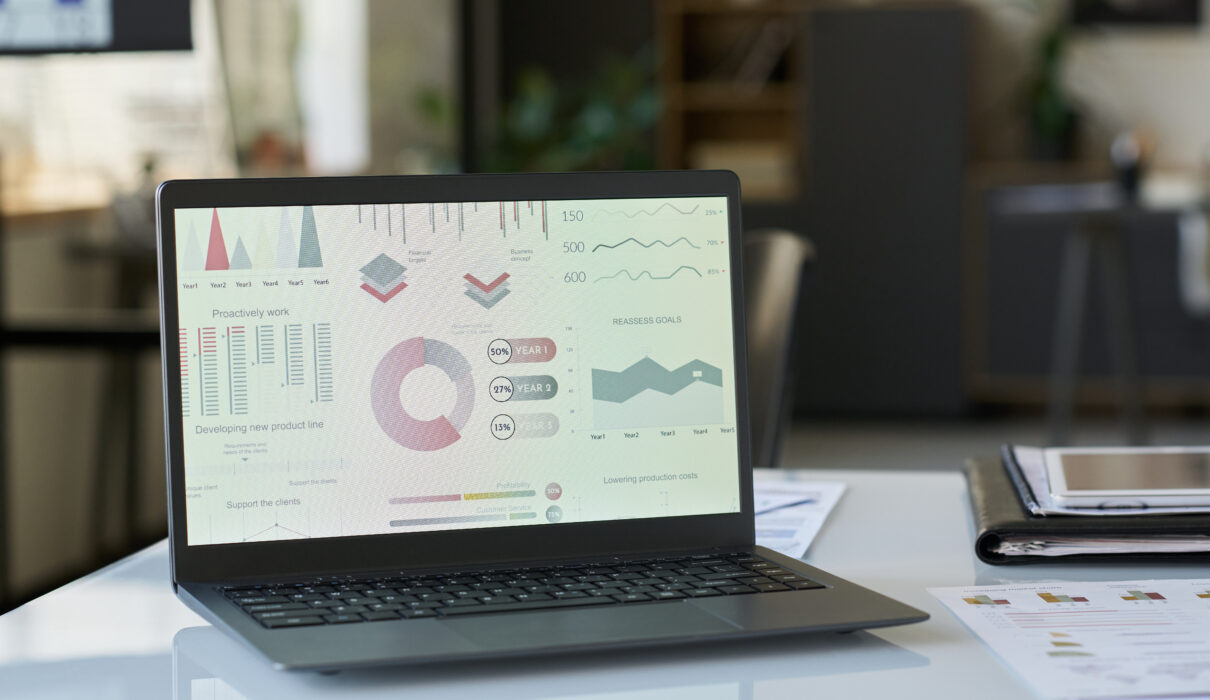 financial charts and diagrams on screen 2026 01 09 06 50 49 utc scaled