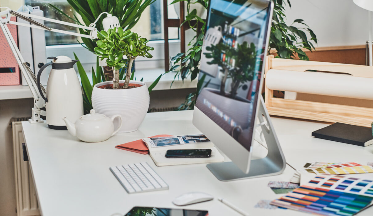 nice bright office with computer on the table 2026 01 07 01 14 38 utc scaled